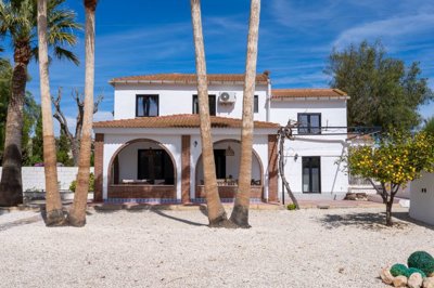 3983beautiful3bedvillawcasitaandpool180326220