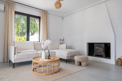 3983beautiful3bedvillawcasitaandpool180326220