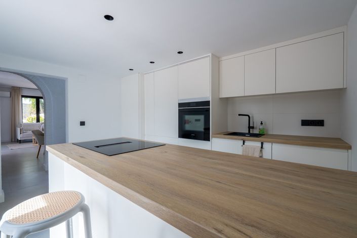 Image No.26-4 Bed Villa for sale