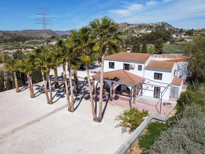 Image No.4-4 Bed Villa for sale