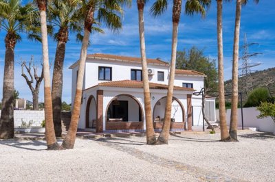 3983beautiful3bedvillawcasitaandpool180326220