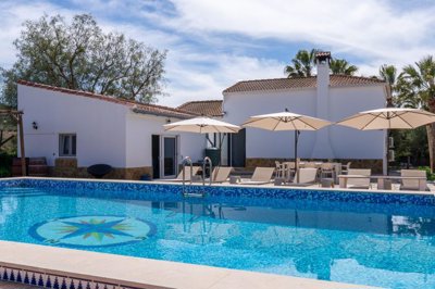 3983beautiful3bedvillawcasitaandpool180326220