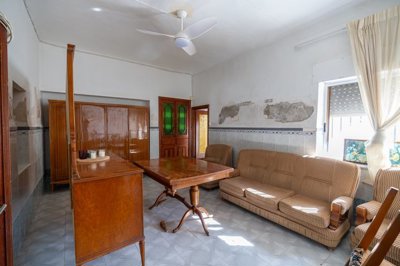 3959partlyrenovatedvillagehouse040226144425cf