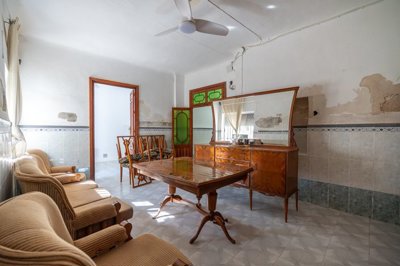 3959partlyrenovatedvillagehouse040226144428cf