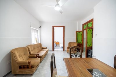 3959partlyrenovatedvillagehouse050526182853cf