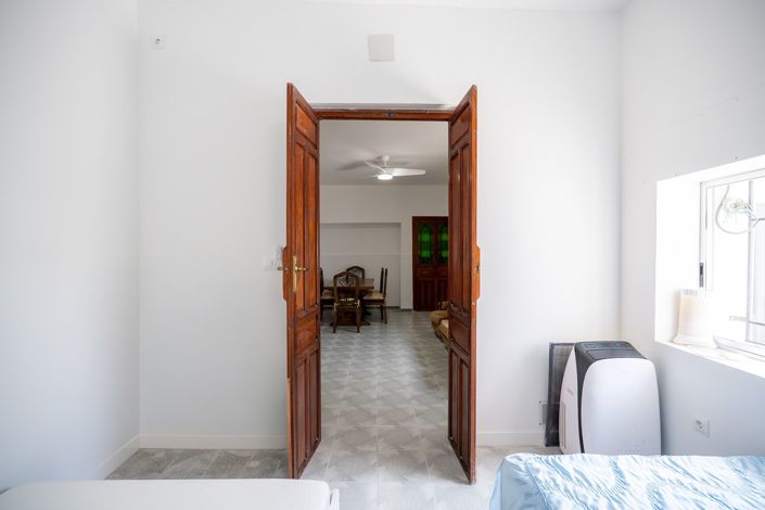 Image No.16-4 Bed Townhouse for sale