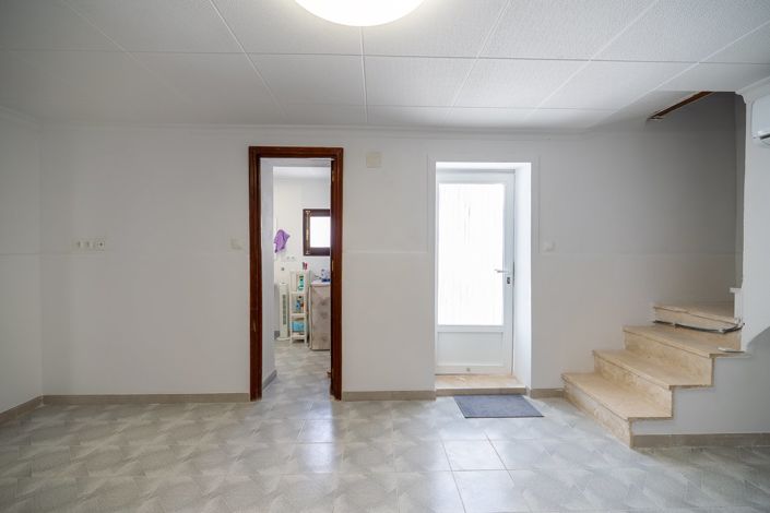 Image No.23-4 Bed Townhouse for sale