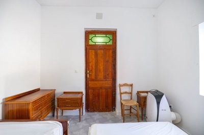 3959partlyrenovatedvillagehouse040226144423cf