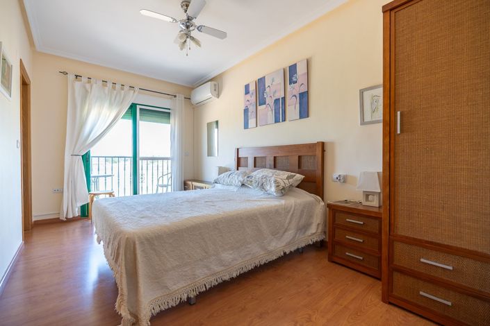 Image No.14-3 Bed Apartment for sale