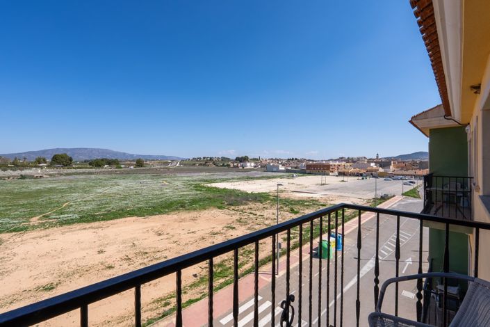 Image No.15-3 Bed Apartment for sale