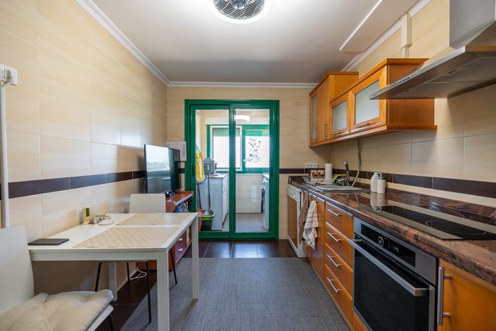 Image No.18-3 Bed Apartment for sale