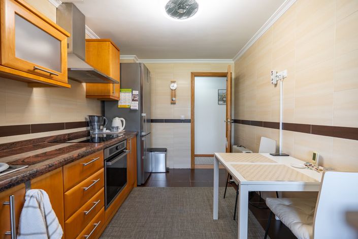 Image No.21-3 Bed Apartment for sale