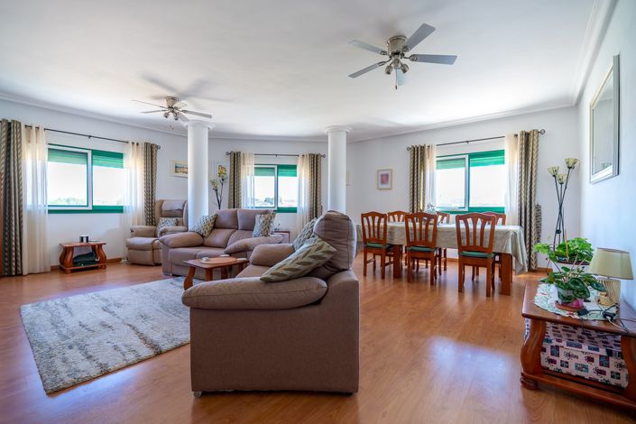 Image No.23-3 Bed Apartment for sale