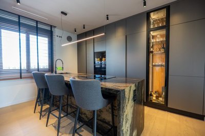 3988modernvillawpoolgymcasitaandpadelcourt270