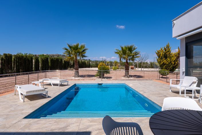 Image No.8-Villa de 4 chambres à vendre à Pinoso