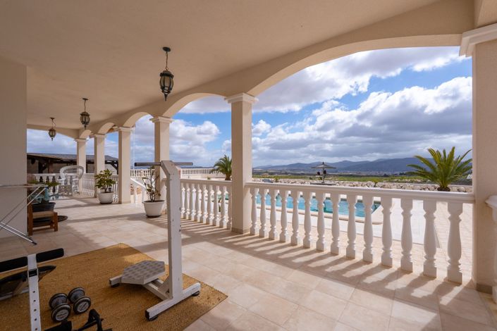 Image No.14-4 Bed Villa for sale