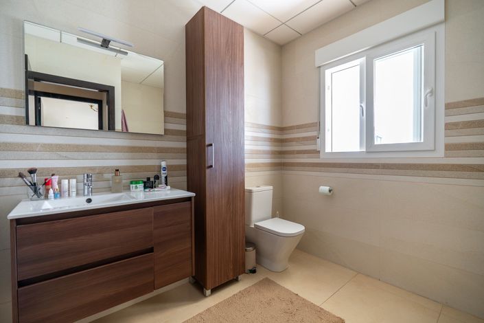 Image No.29-4 Bed Villa for sale