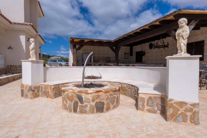 Image No.9-4 Bed Villa for sale