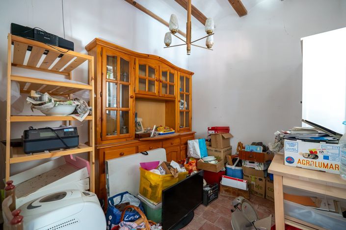 Image No.17-4 Bed Country House for sale