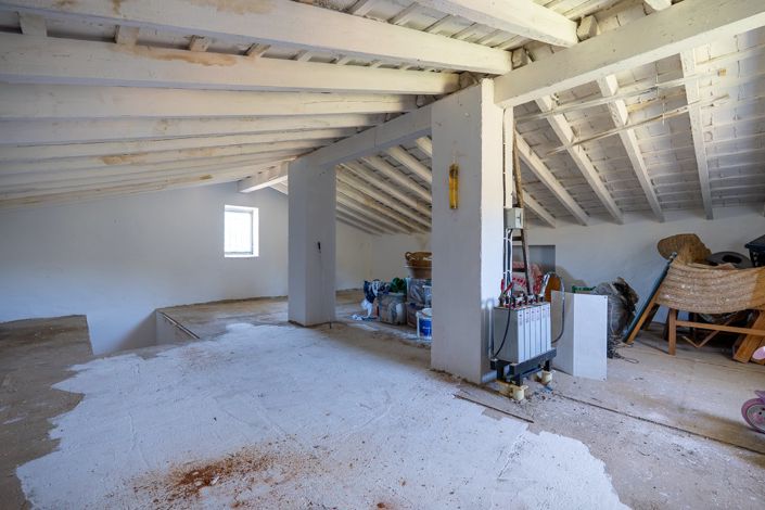 Image No.23-4 Bed Country House for sale