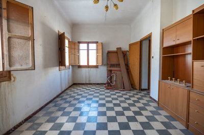 3920apartmentandretailunitsinpinoso0511251624