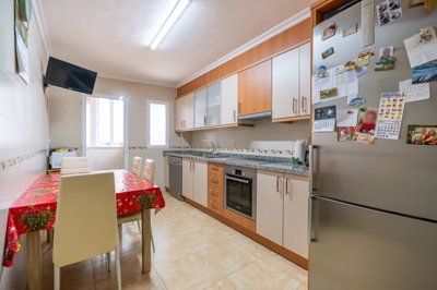 3991lovely3bedapartmentwterrace090426122053cf