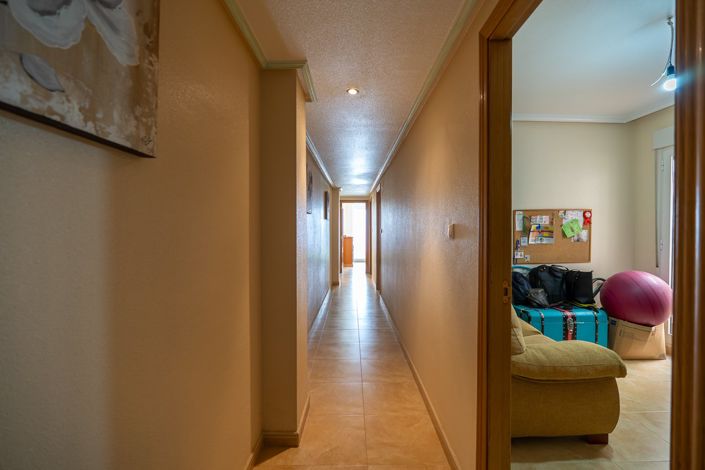 Image No.20-4 Bed Apartment for sale