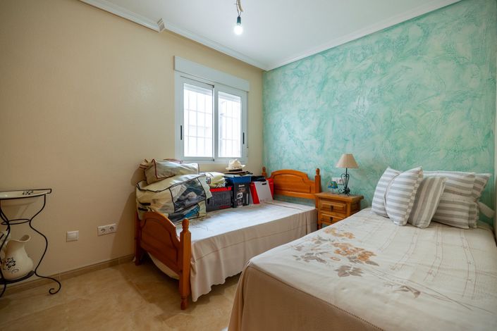 Image No.25-4 Bed Apartment for sale