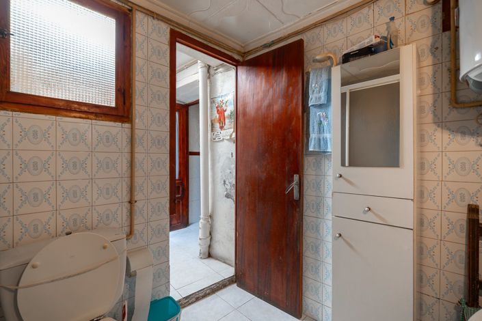 Image No.17-5 Bed Townhouse for sale