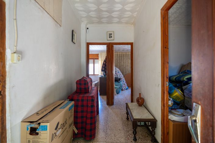 Image No.19-5 Bed Townhouse for sale