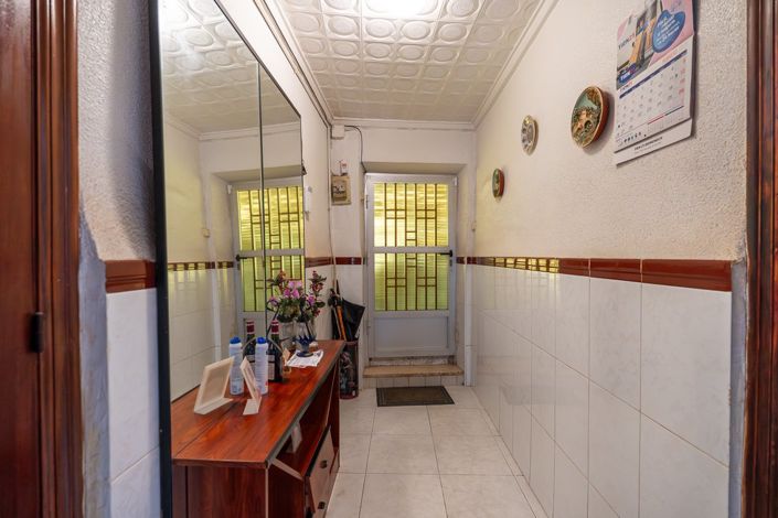 Image No.2-5 Bed Townhouse for sale