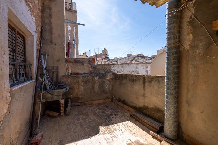 Image No.29-5 Bed Townhouse for sale