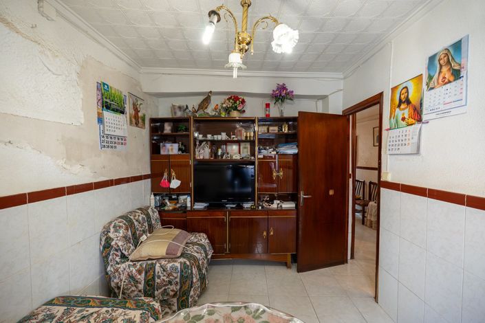 Image No.5-5 Bed Townhouse for sale