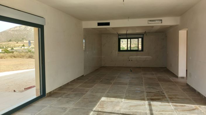 Image No.8-3 Bed Villa for sale