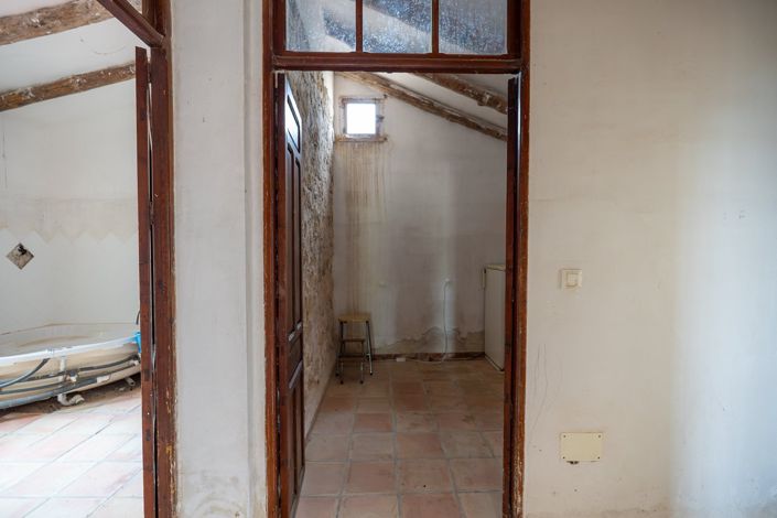 Image No.14-5 Bed Country House for sale