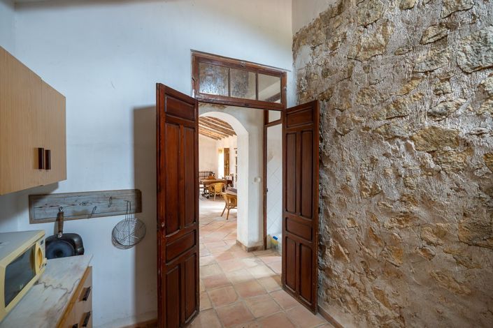 Image No.20-5 Bed Country House for sale