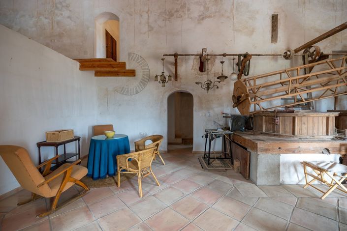 Image No.23-5 Bed Country House for sale