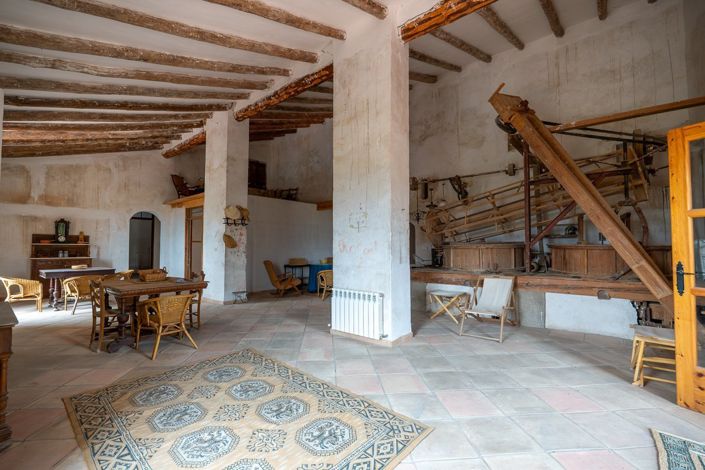 Image No.6-5 Bed Country House for sale