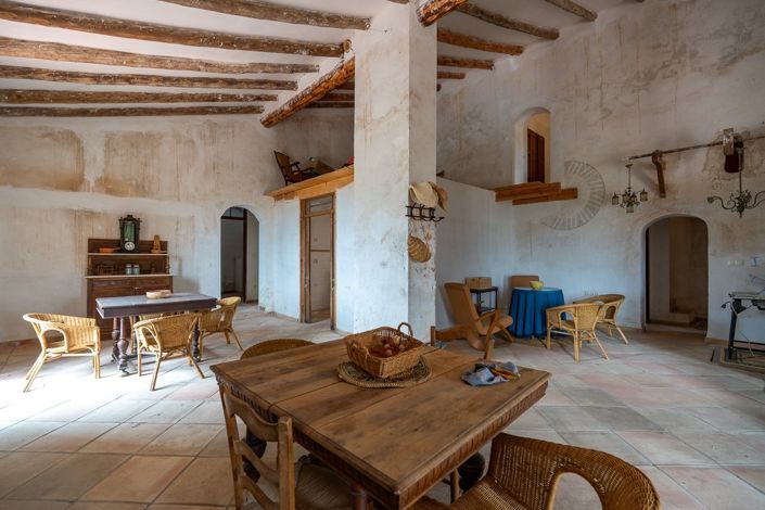 Image No.8-5 Bed Country House for sale