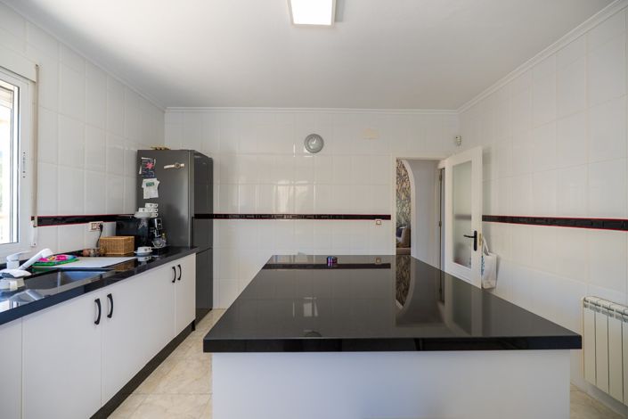 Image No.18-3 Bed Villa for sale