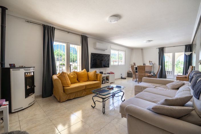 Image No.19-3 Bed Villa for sale