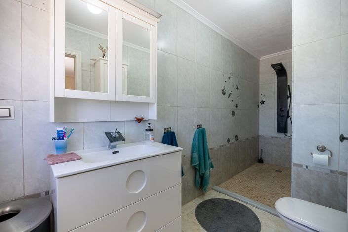 Image No.27-3 Bed Villa for sale