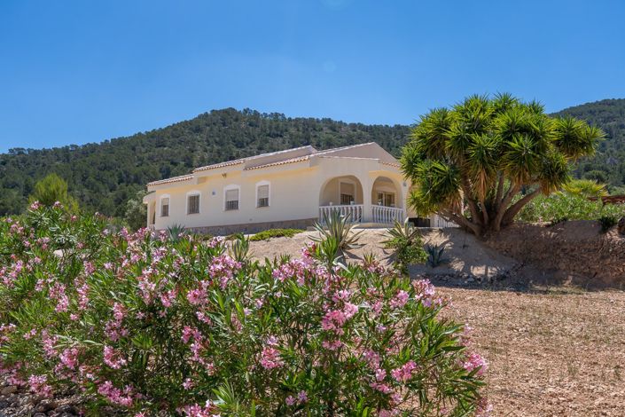 Image No.7-3 Bed Villa for sale