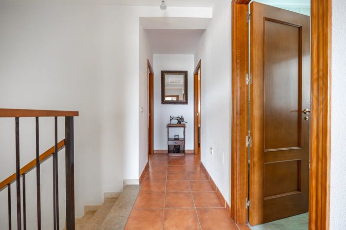 Image No.24-4 Bed Villa for sale