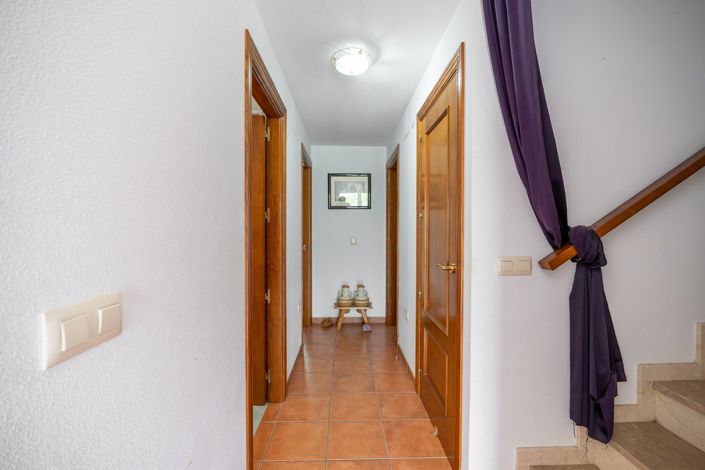 Image No.11-4 Bed Villa for sale