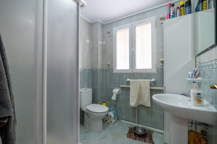 Image No.12-4 Bed Villa for sale