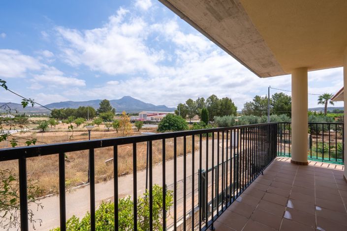 Image No.30-4 Bed Villa for sale
