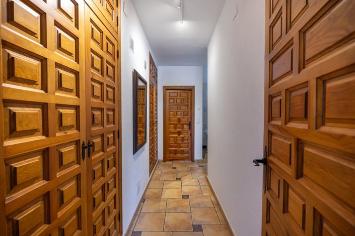 Image No.20-4 Bed Villa for sale