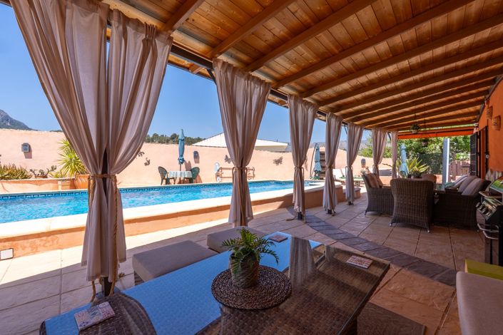 Image No.10-5 Bed Villa for sale