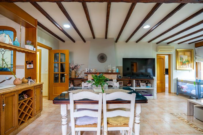 Image No.4-4 Bed Townhouse for sale